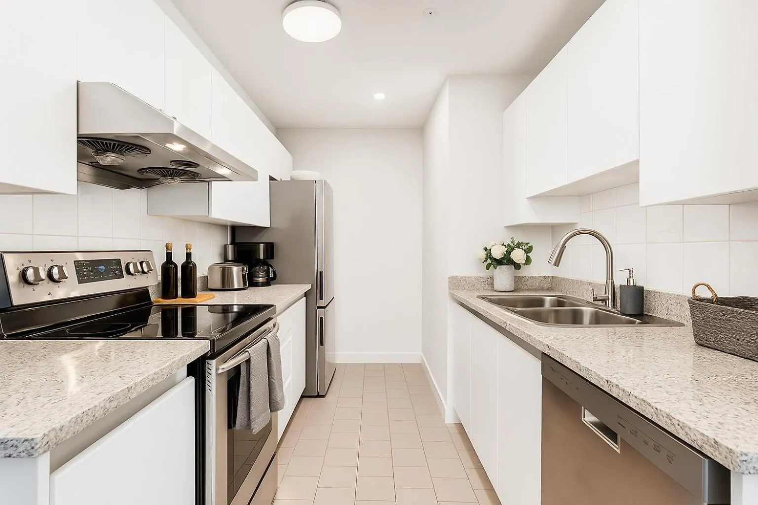 Central 2-Bedroom Apartment With Great Views Walkable Location Βανκούβερ 0*,  Καναδάς