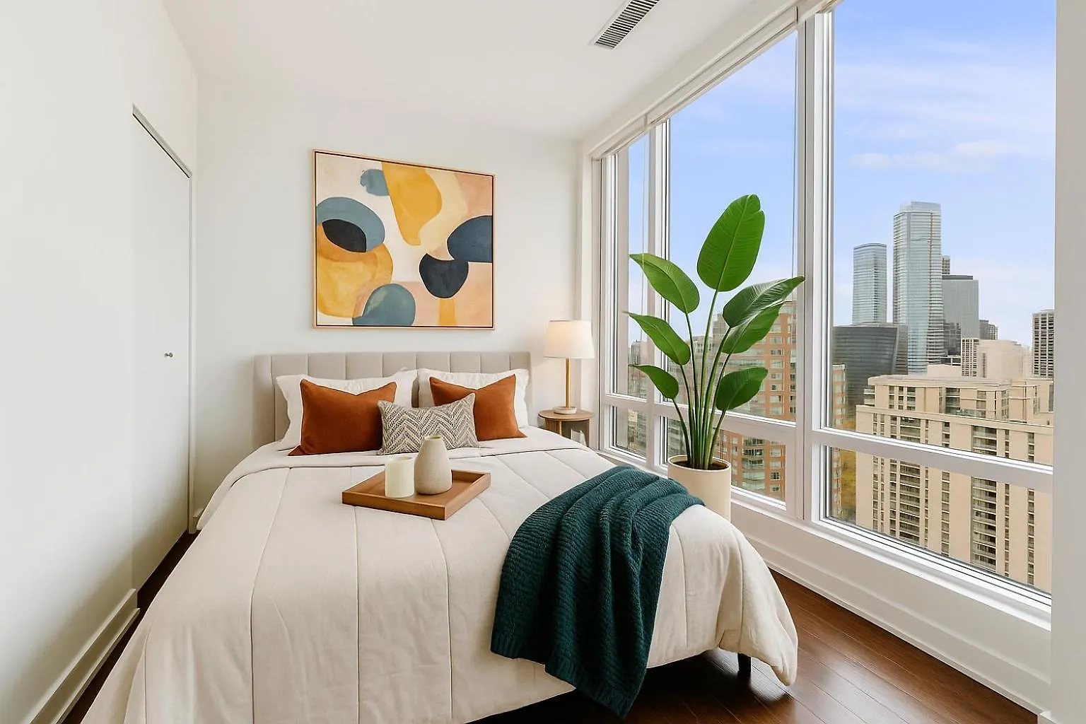 Central 2-Bedroom Apartment With Great Views Walkable Location Βανκούβερ